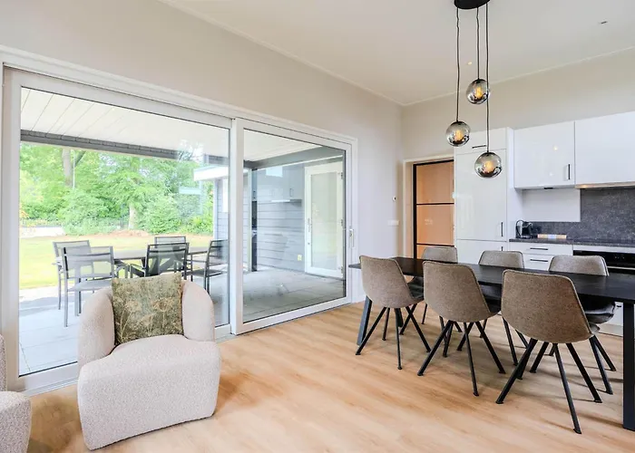 度假居 Awesome In 福尔特赫伊曾